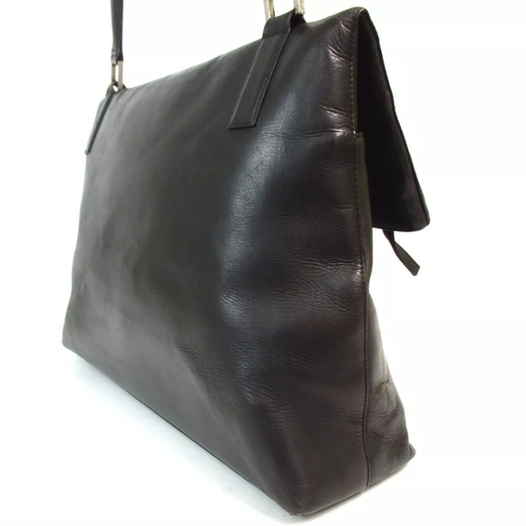 AUTHENTIC CHANEL LOGO EMBOSSED ONE SHOULDER BAG - Picture 5 of 9